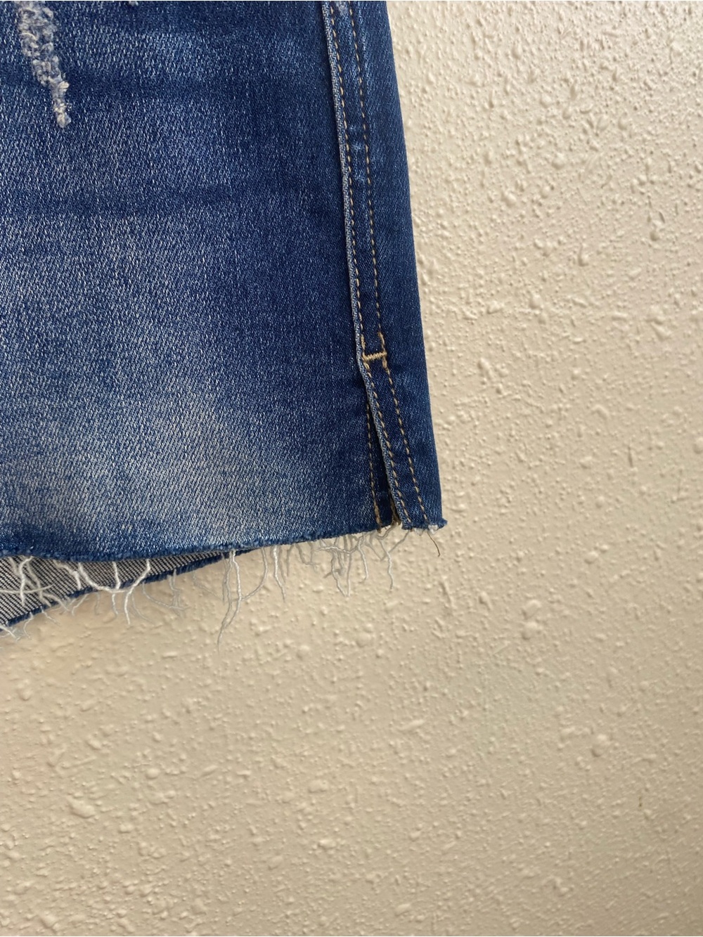 KanCan Dark Blue Distressed Denim Cutoff Shorts NWT - Picture 2 of 10